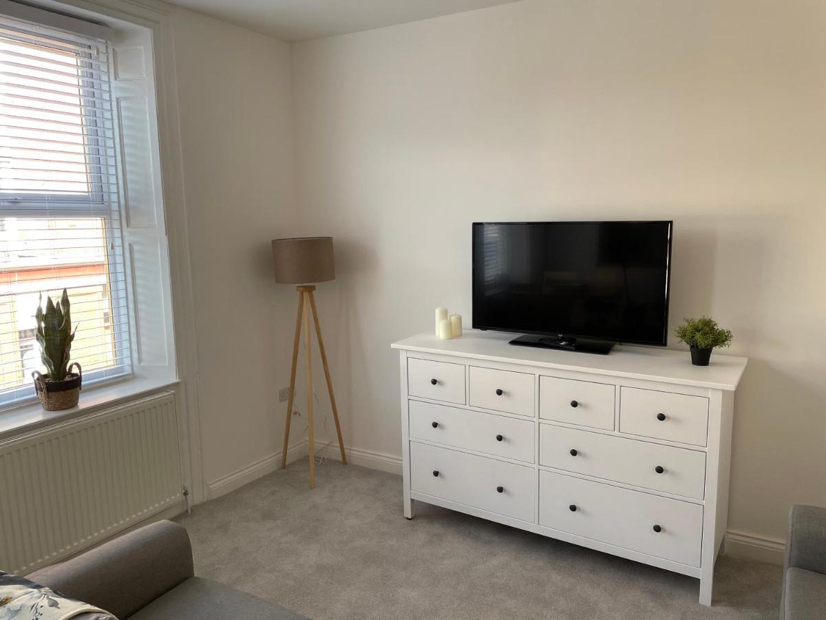 Apartment #2 - At 12 Story St Kingston upon Hull ภายนอก รูปภาพ